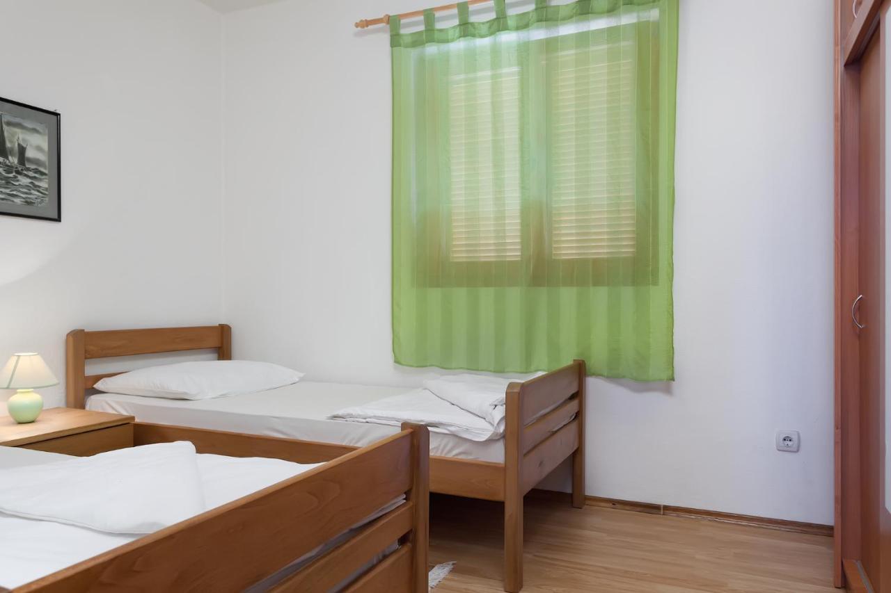 Ferienwohnung Manda Karlobag Exterior foto